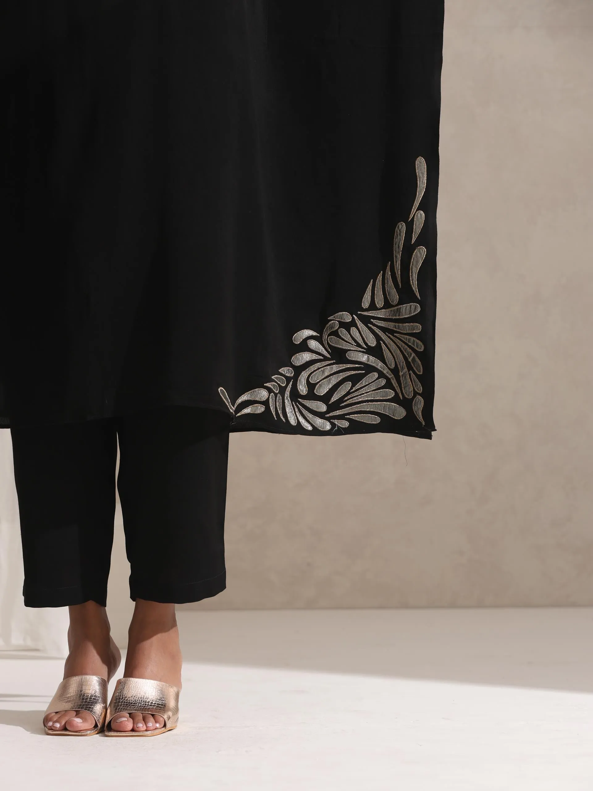 2 Pc SET - Black Korean Embroidered Kaftan and Pyjama