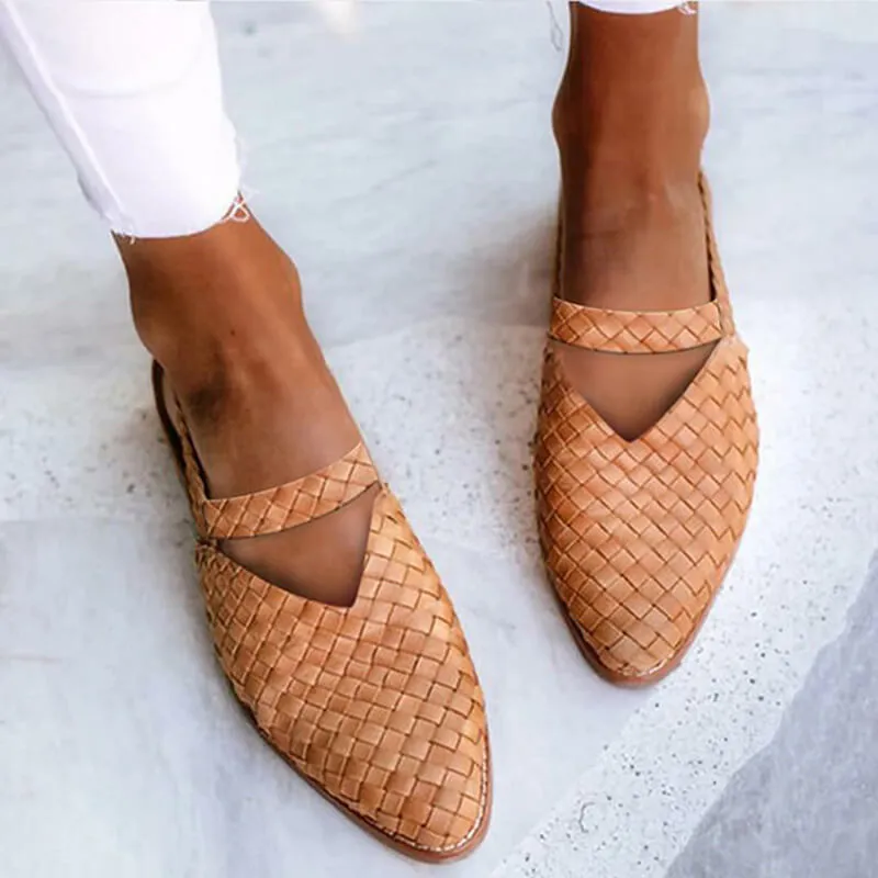 Basket Weave Sandals with Breathable Design and V-Cut