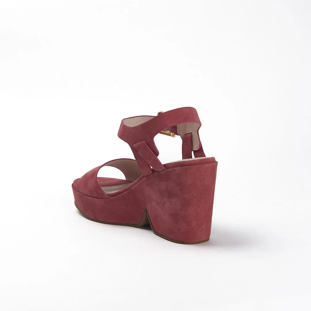 BETTY - Final Sale