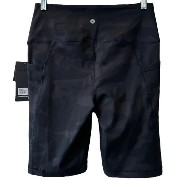 Camo Hi Rise Bike Shorts Spandex Compression Side Pocket 9” inseam Size Medium