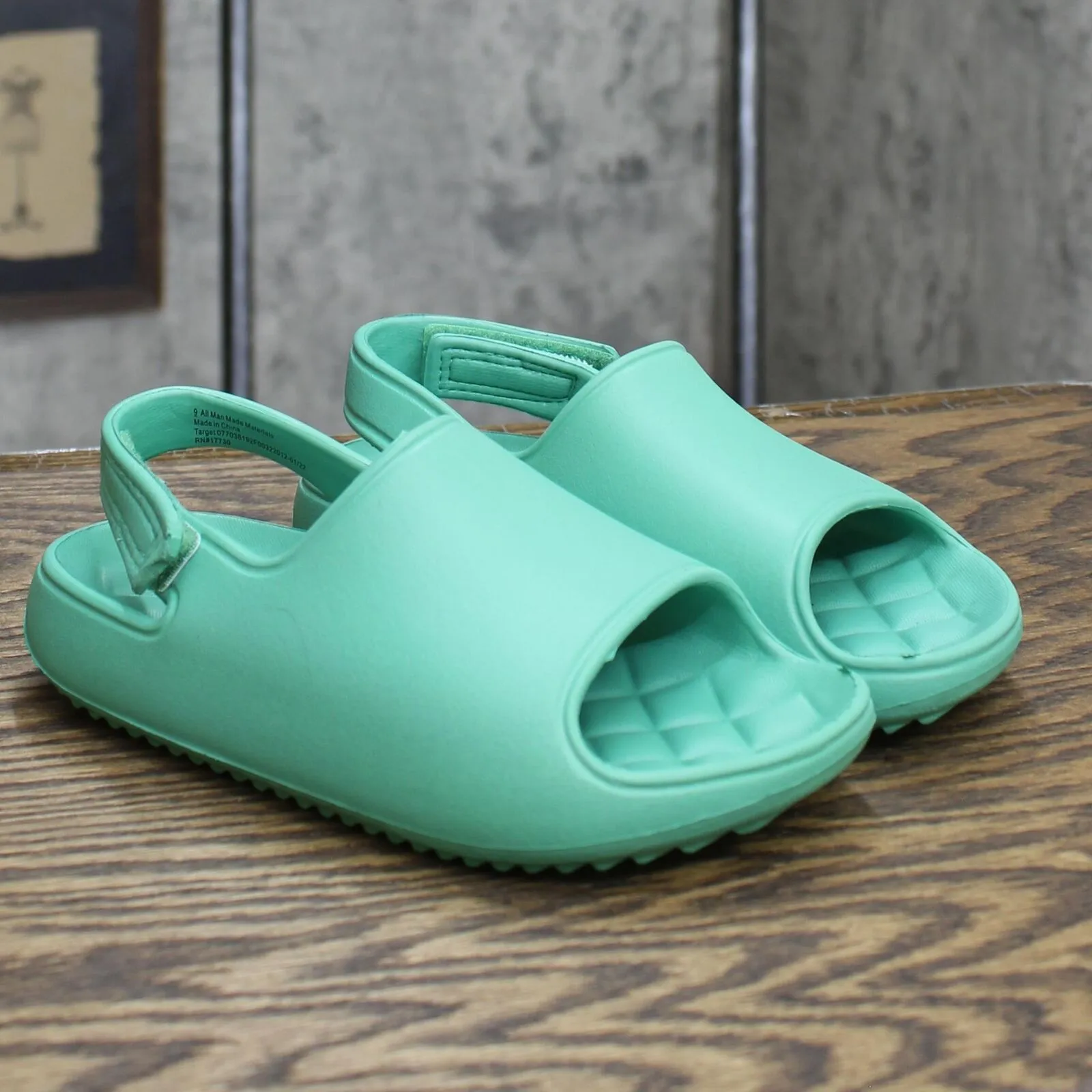 Cat & Jack Toddler Wynne Footbed Sandals Green 9