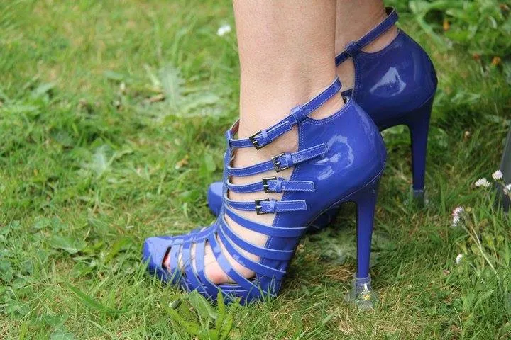 Clean Heels Clear or Black - Crystal Heart Heel Stoppers