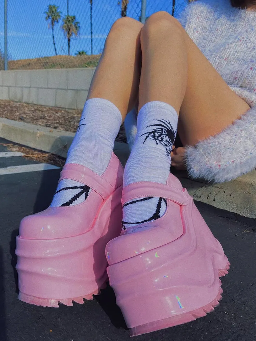 DEMONIA WAVE-32 - BABY PINK HOLOGRAM ✰ PRE ORDER ✰