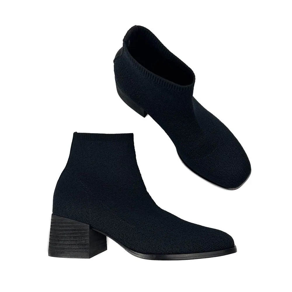 Eileen Fisher - Paron Crepe Stretch Bootie (Black)