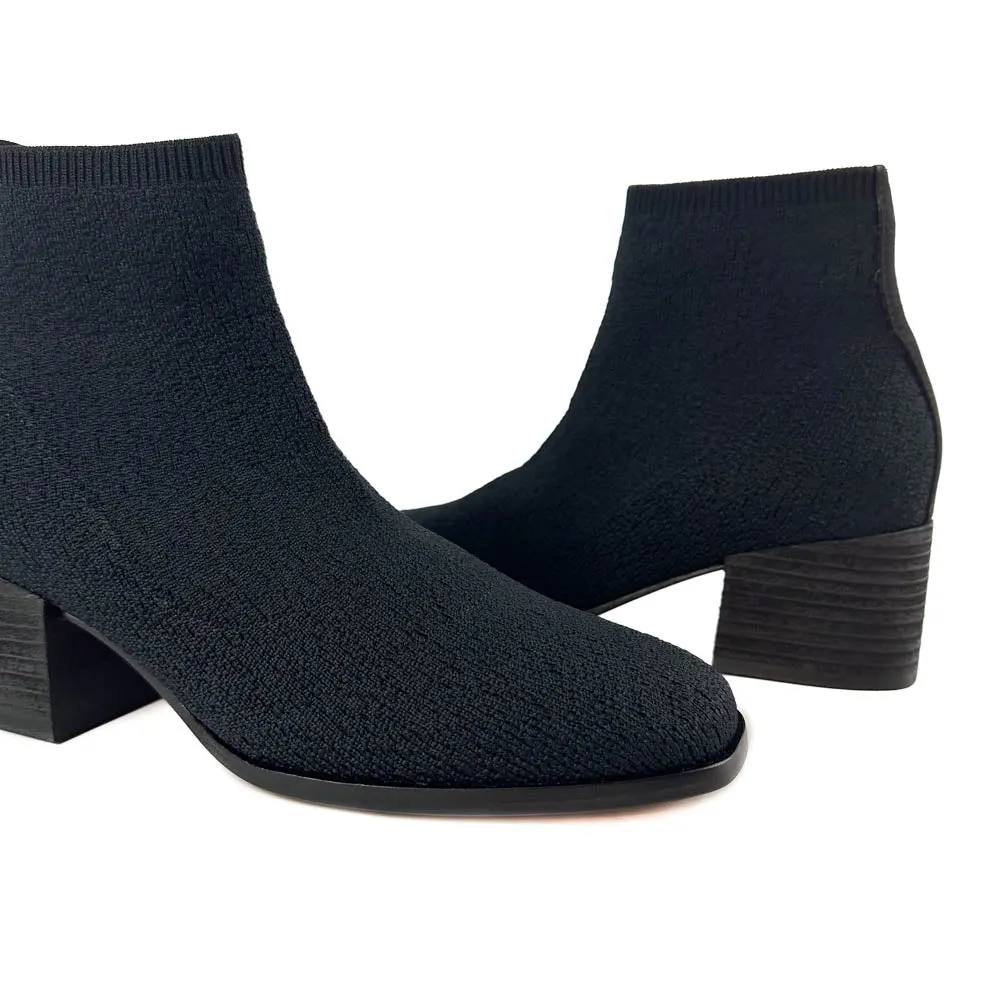 Eileen Fisher - Paron Crepe Stretch Bootie (Black)