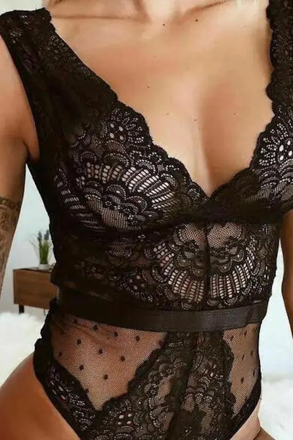 Ember Lace Bodysuit - Black