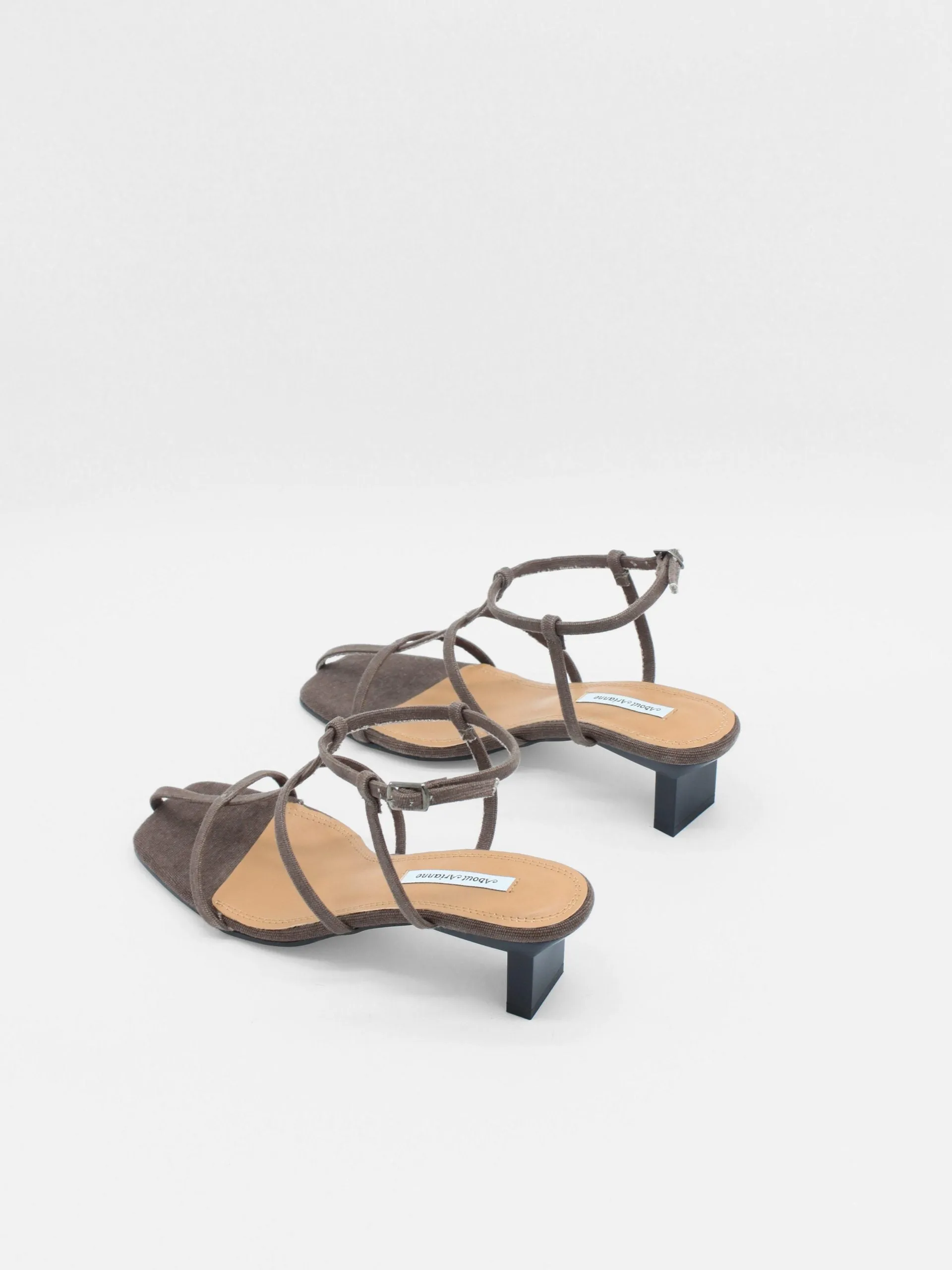 GENE CAGE HEEL