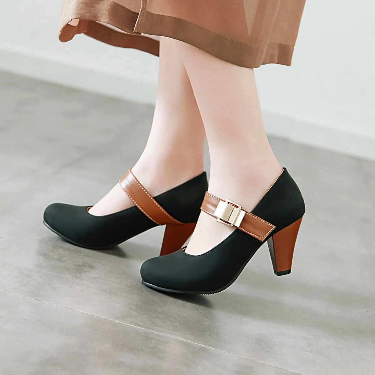 Ladies Round Toe Mary Janes Mid Heeled Shoes for Woman