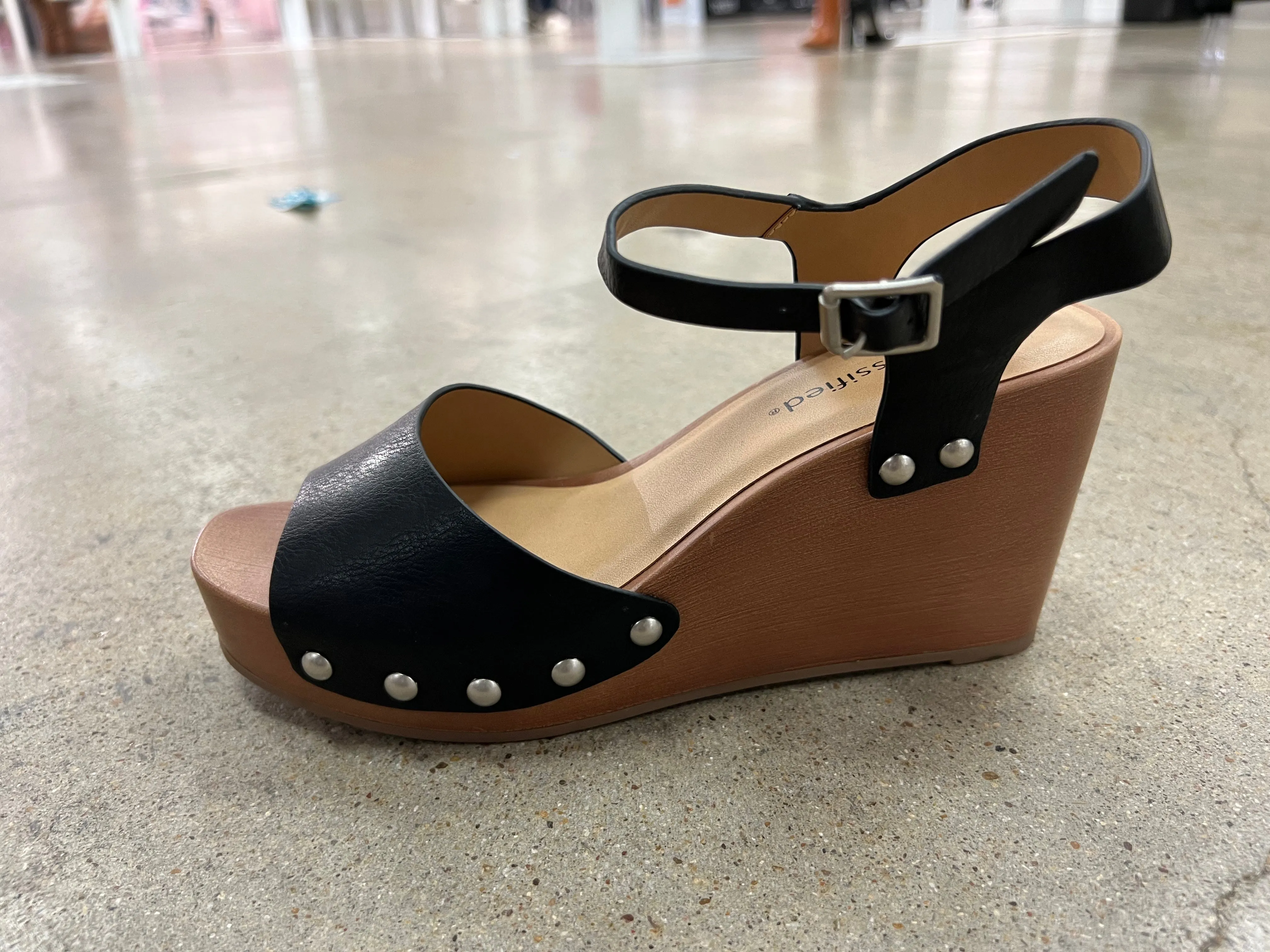 Leather wedge