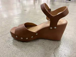 Leather wedge