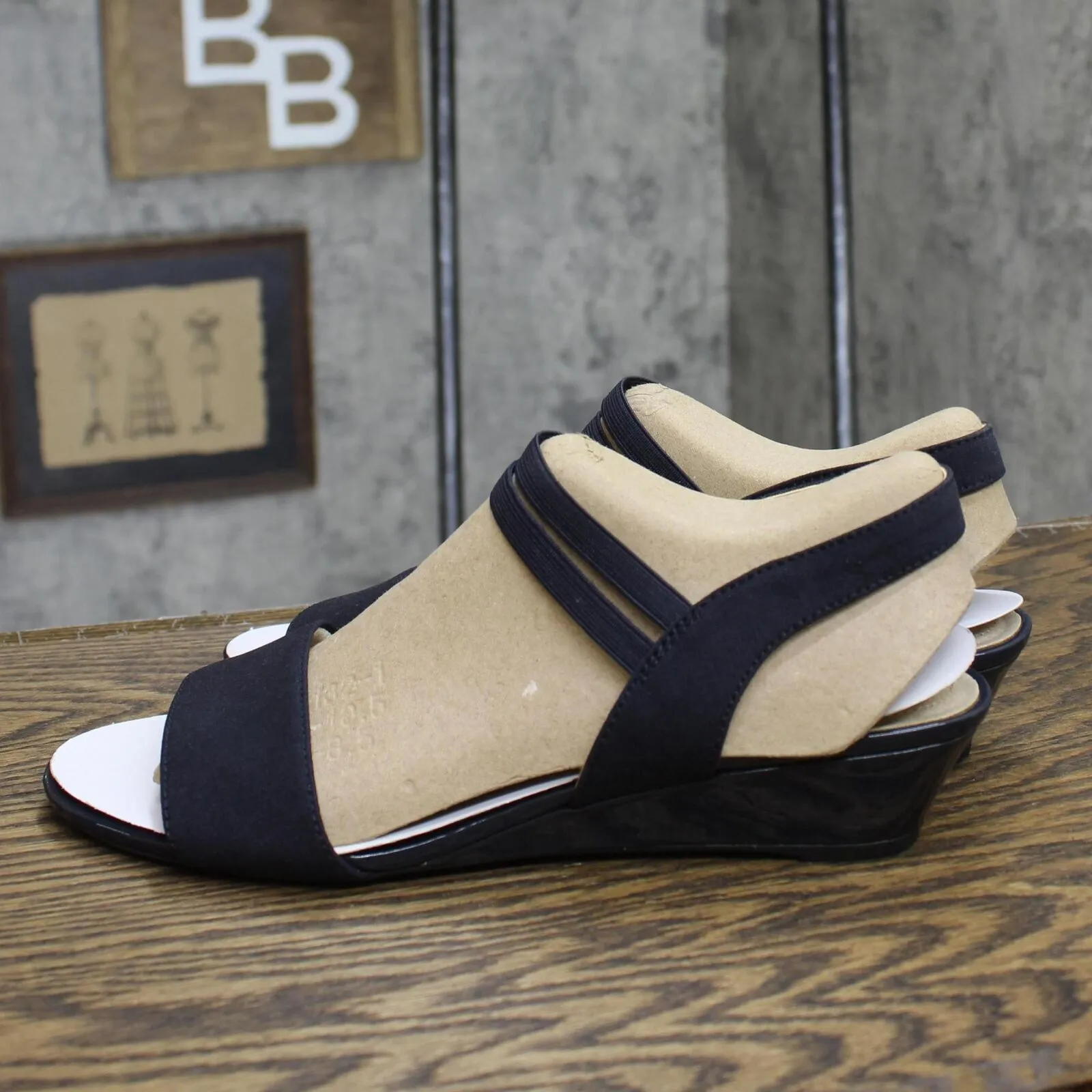 Lifestride Women's Yolo Wedge Sandal F4561F1 Navy Blue 10M