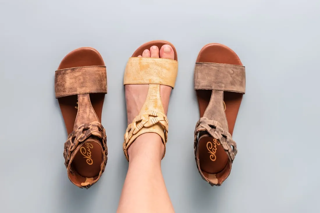 Loop D Loop Sandals in Creamy White