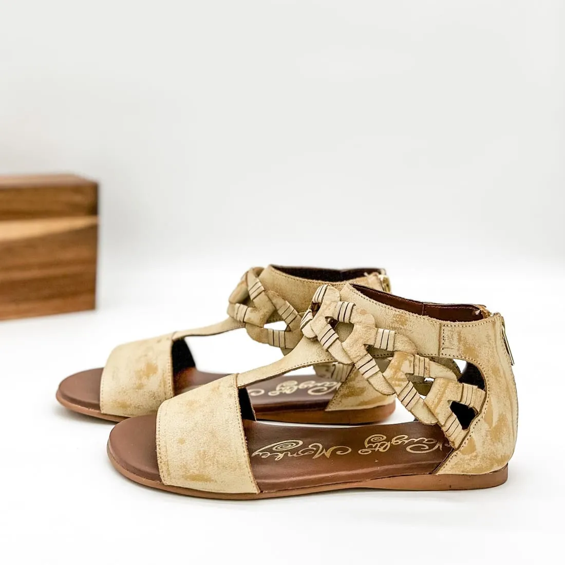 Loop D Loop Sandals in Creamy White