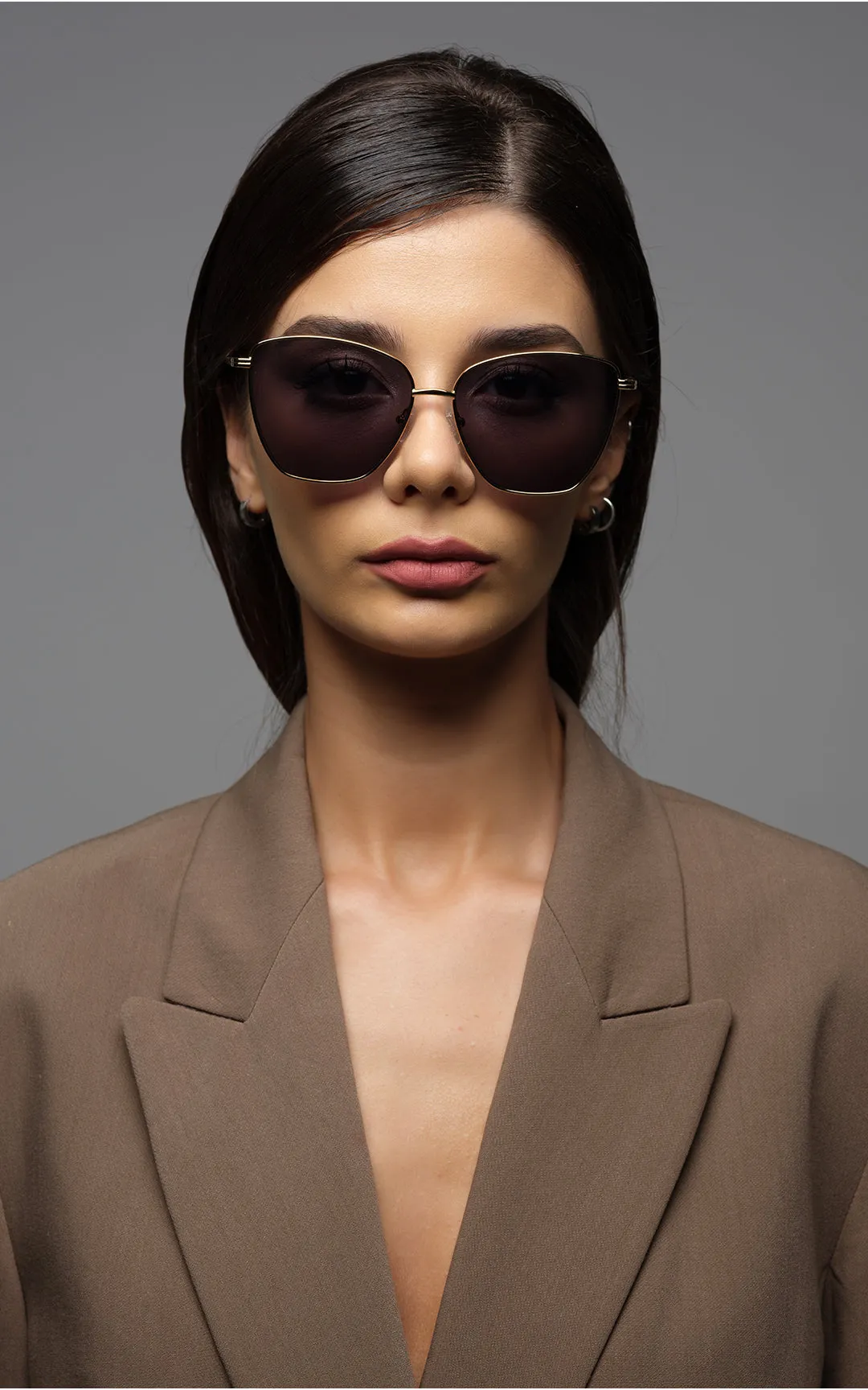 Louvre Museum / Tortoise & Gold Color   Dark Black Lens.