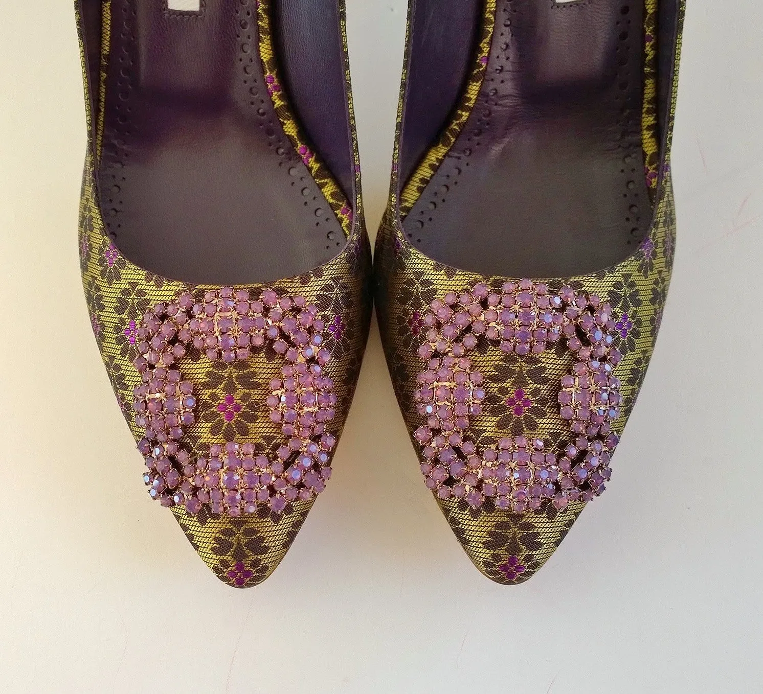 Manolo Blahnik Hangisi Brocade Heels Amethyst Rhinestone Buckle Shoes