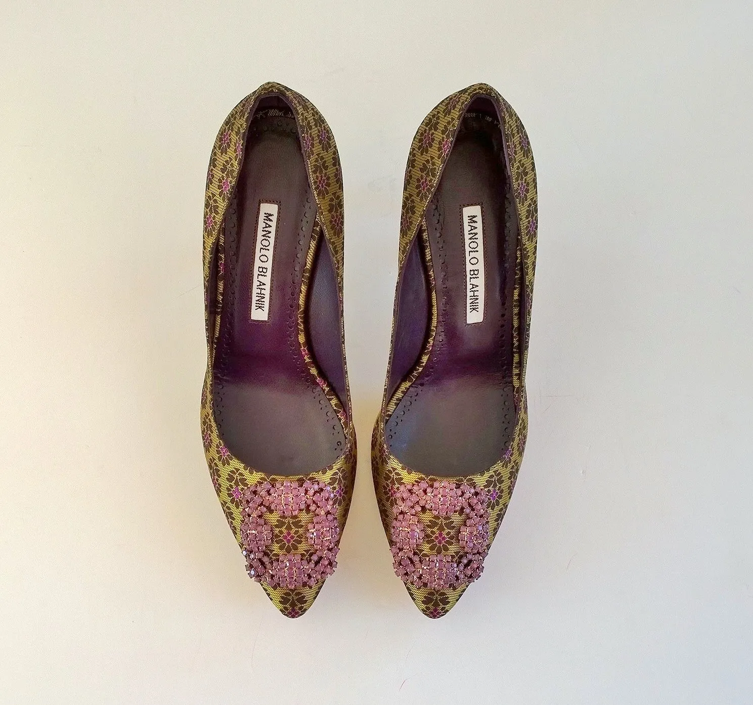 Manolo Blahnik Hangisi Brocade Heels Amethyst Rhinestone Buckle Shoes