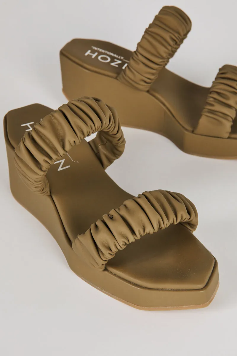 Phorna Scrunchie Flatform • Toffee | IB x HOZEN