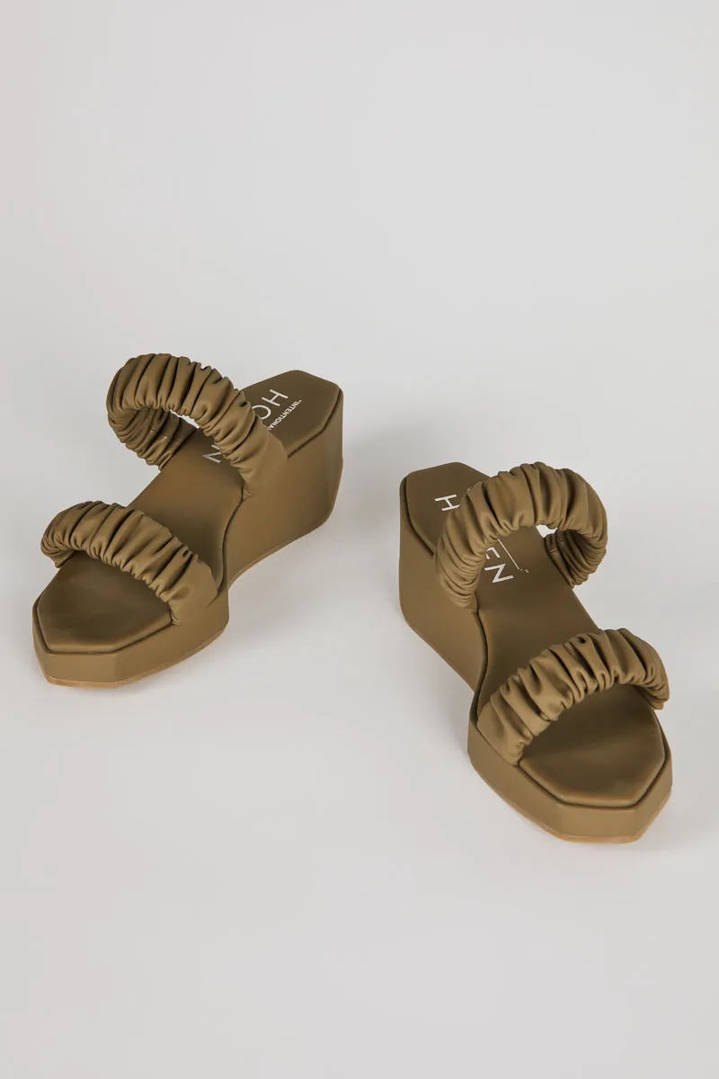 Phorna Scrunchie Flatform • Toffee | IB x HOZEN