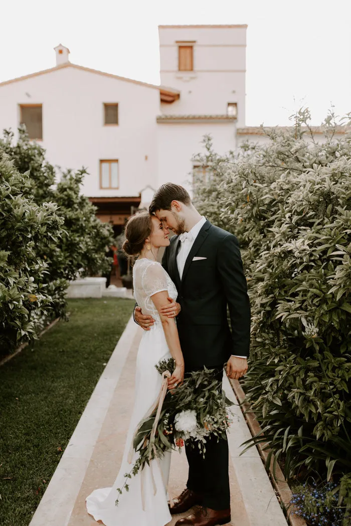 Sheath Short Sleeve Unique Lace Bohoemian Wedding Dress Bridal Gown YRL114