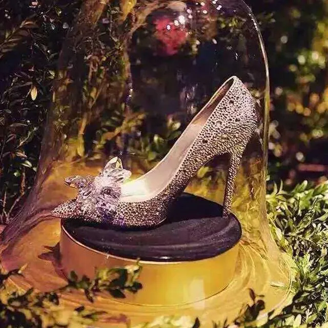 Shiny Pointed Crystal High Grade Heels Sandals