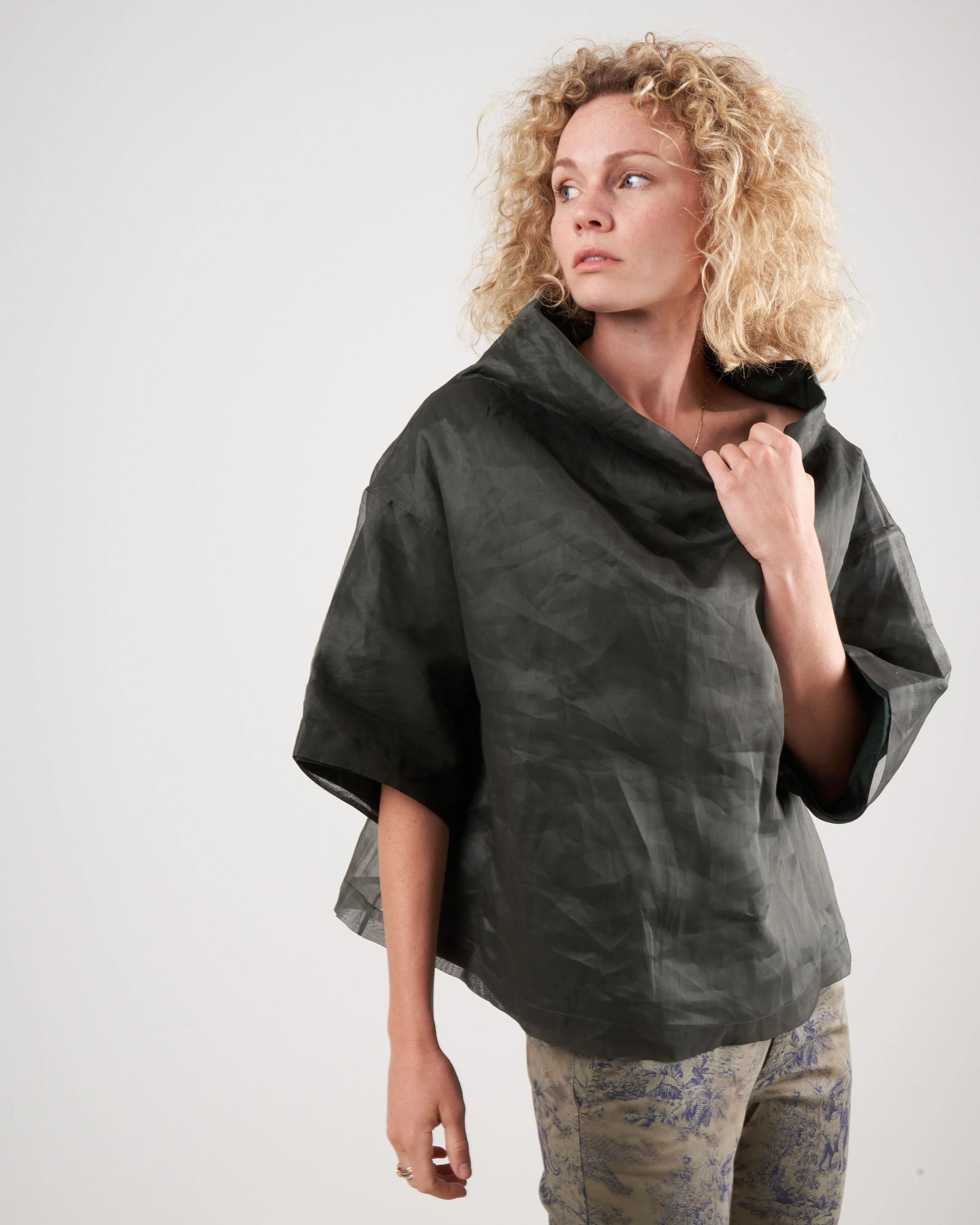 square top w/ funnel neck - green