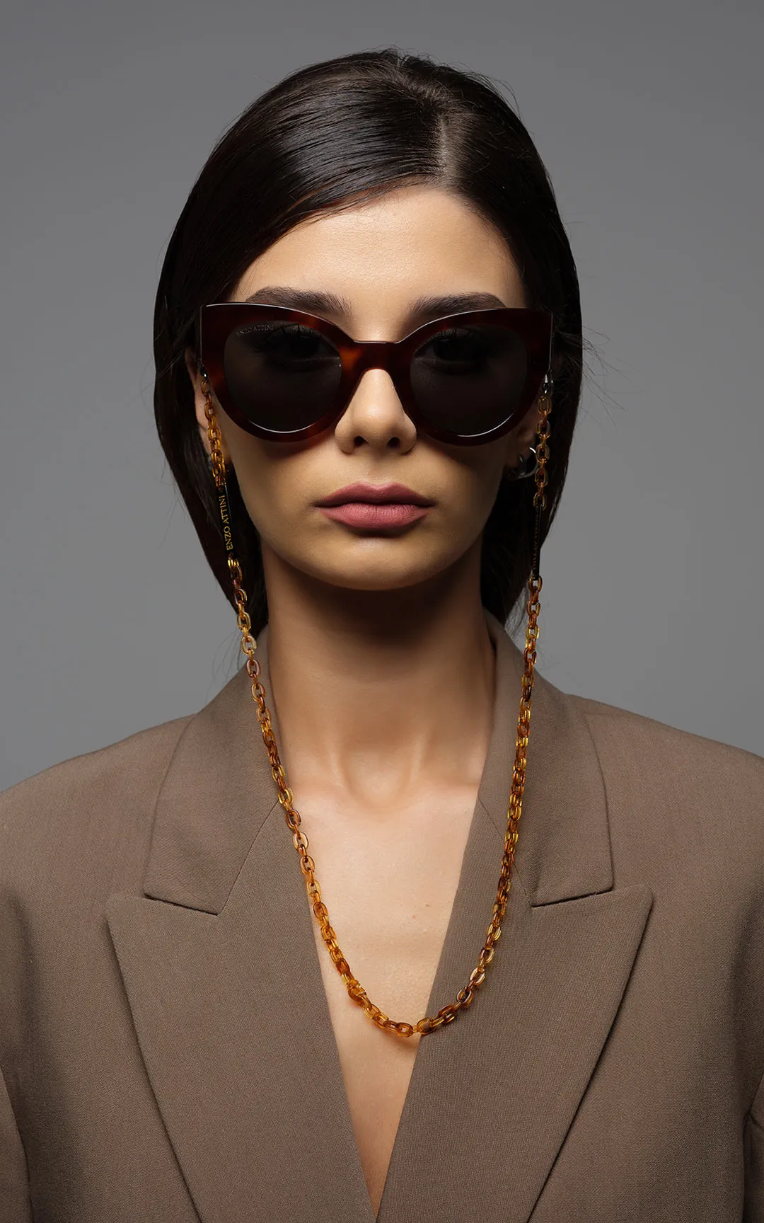 Trulli / Tortoise Red   Dark Black Lens.