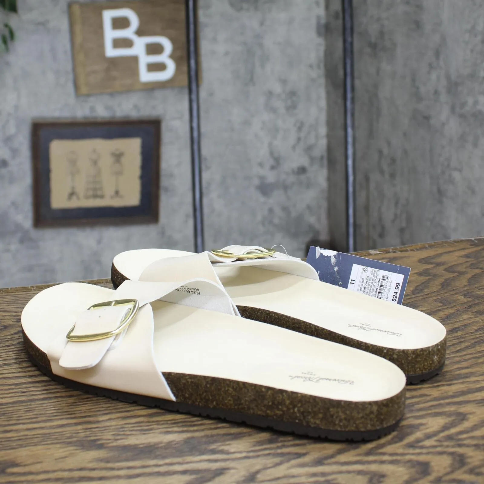 Universal Thread Womens Cameron Single Band Footbed Sandals Cream Off White 11M