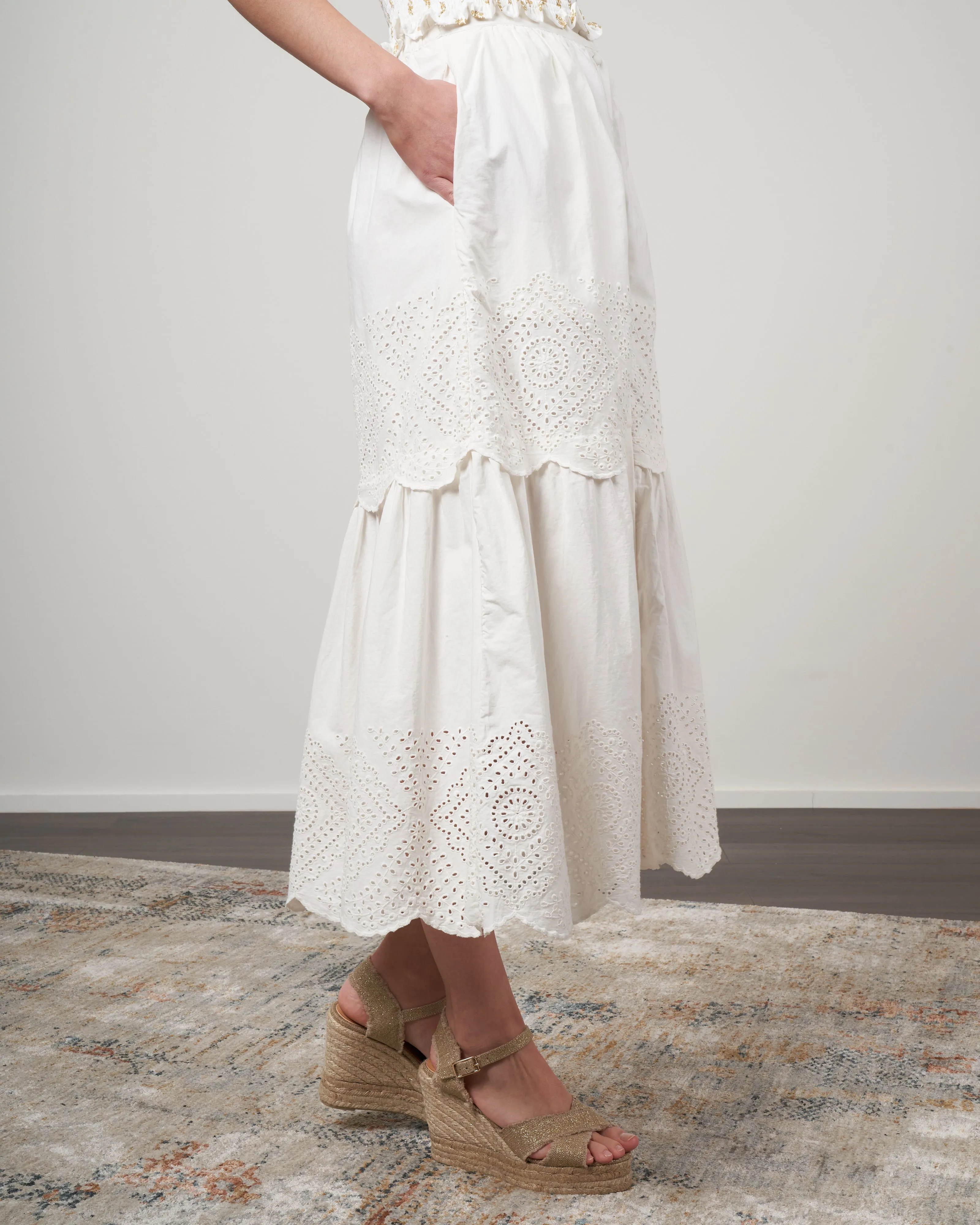 vienne eyelet tiered skirt - white