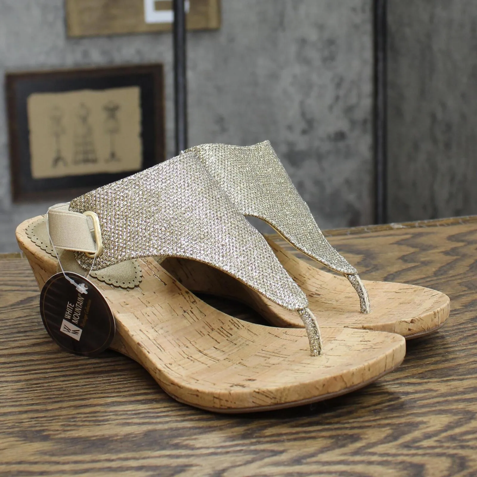 White Mountain All Good Women's Cork Wedge Sandal Light Gold / Glitter 7.5M