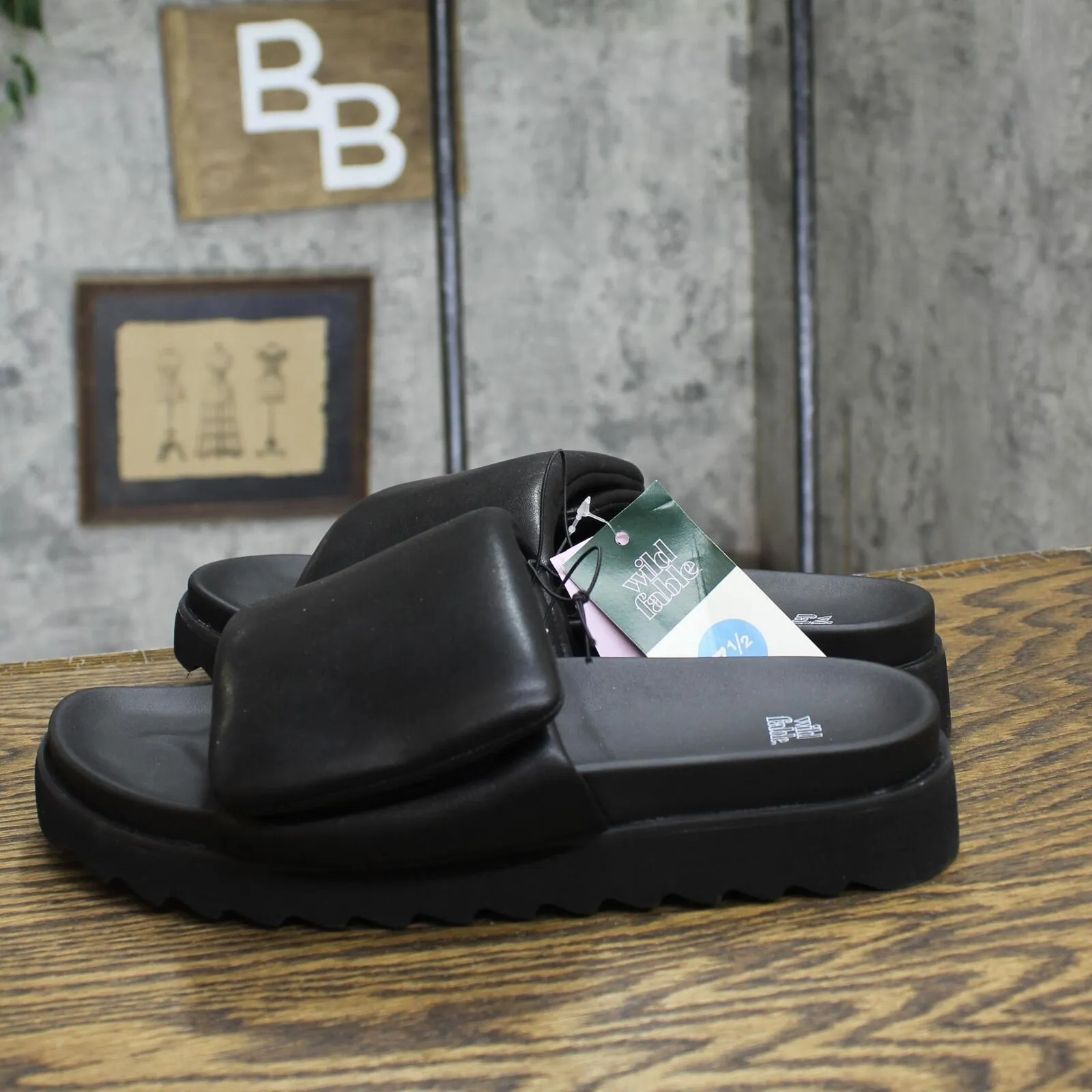Wild Fable Womens Sabrina Footbed Sandals 89469259 Black 7.5M