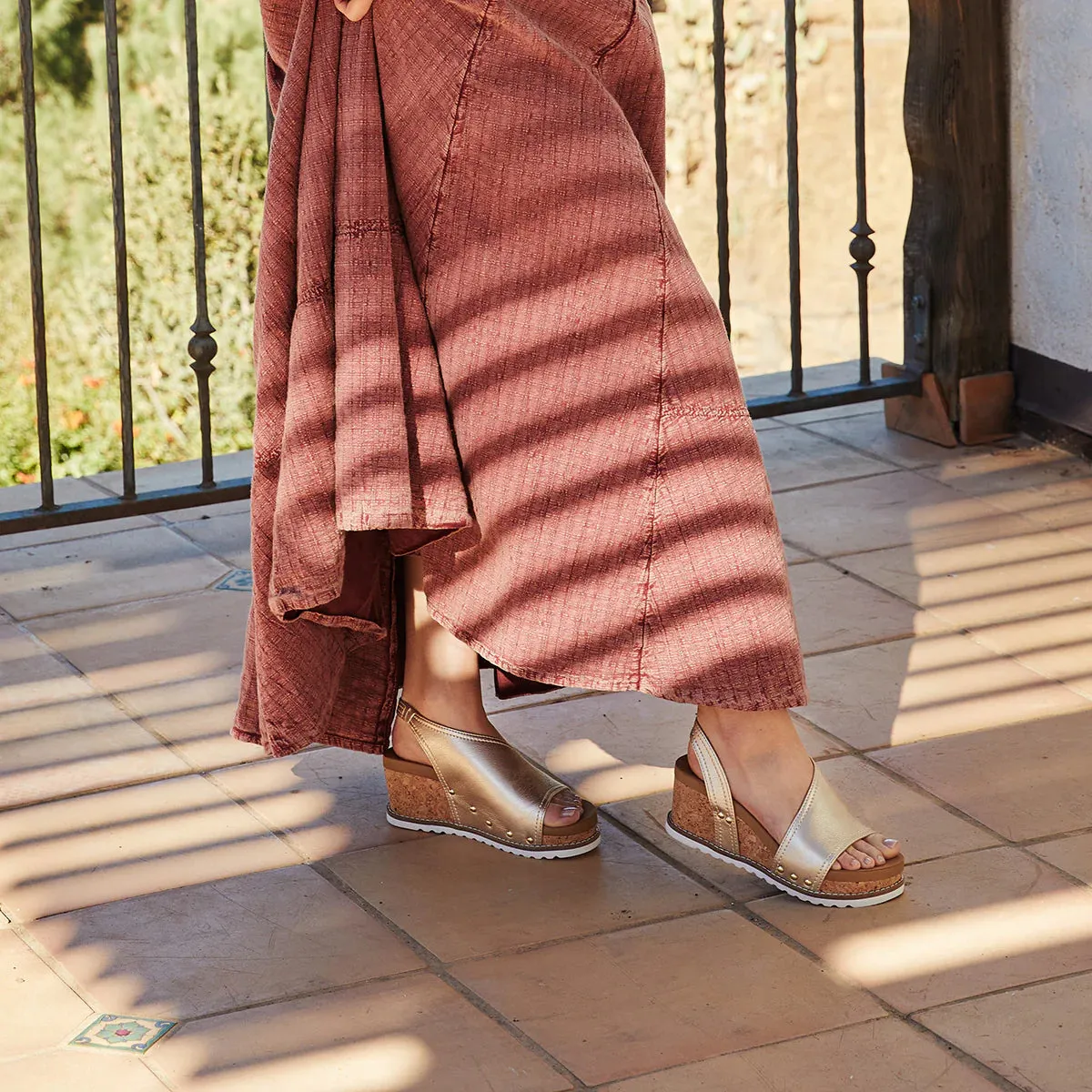 WOMEN'S ALILA
