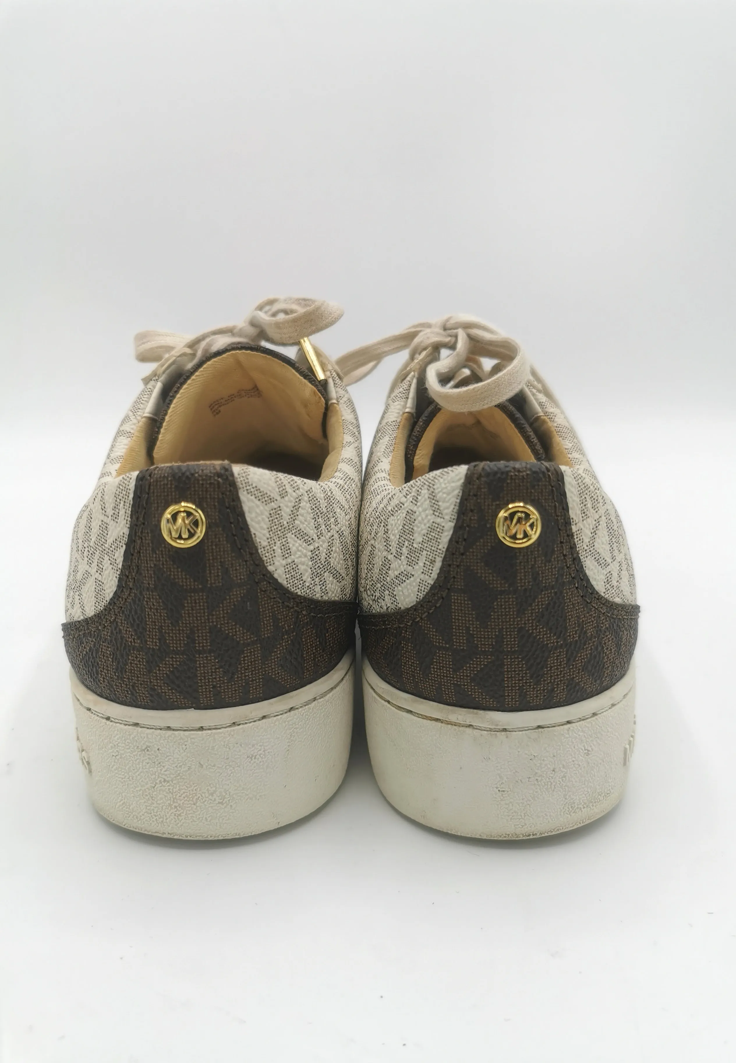 WOMENS SIZE 7M - Michael Kors Sneaker EUC B60